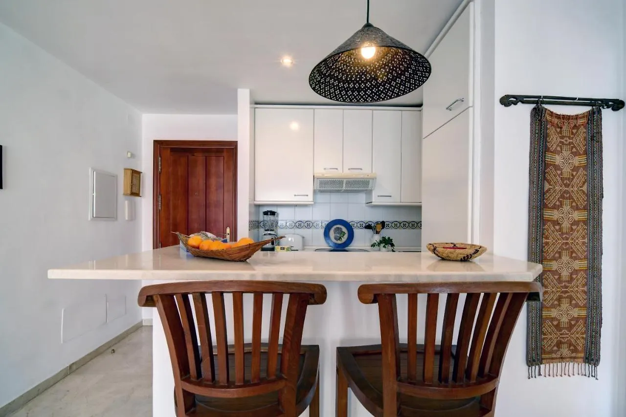 Apartment Exceptional Beachfront Complex With Pool In Costalita, Estepona Spain