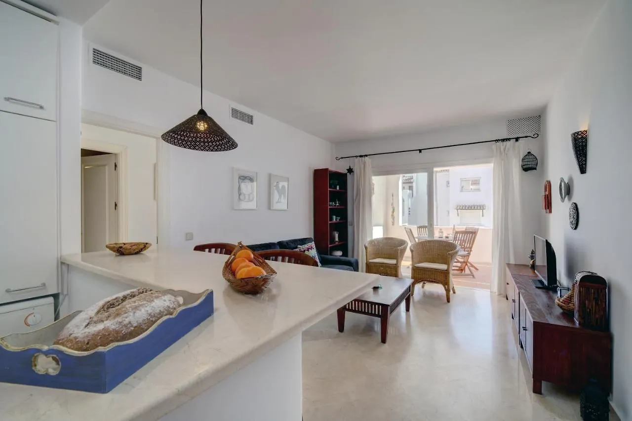 Apartment Exceptional Beachfront Complex With Pool In Costalita, Estepona