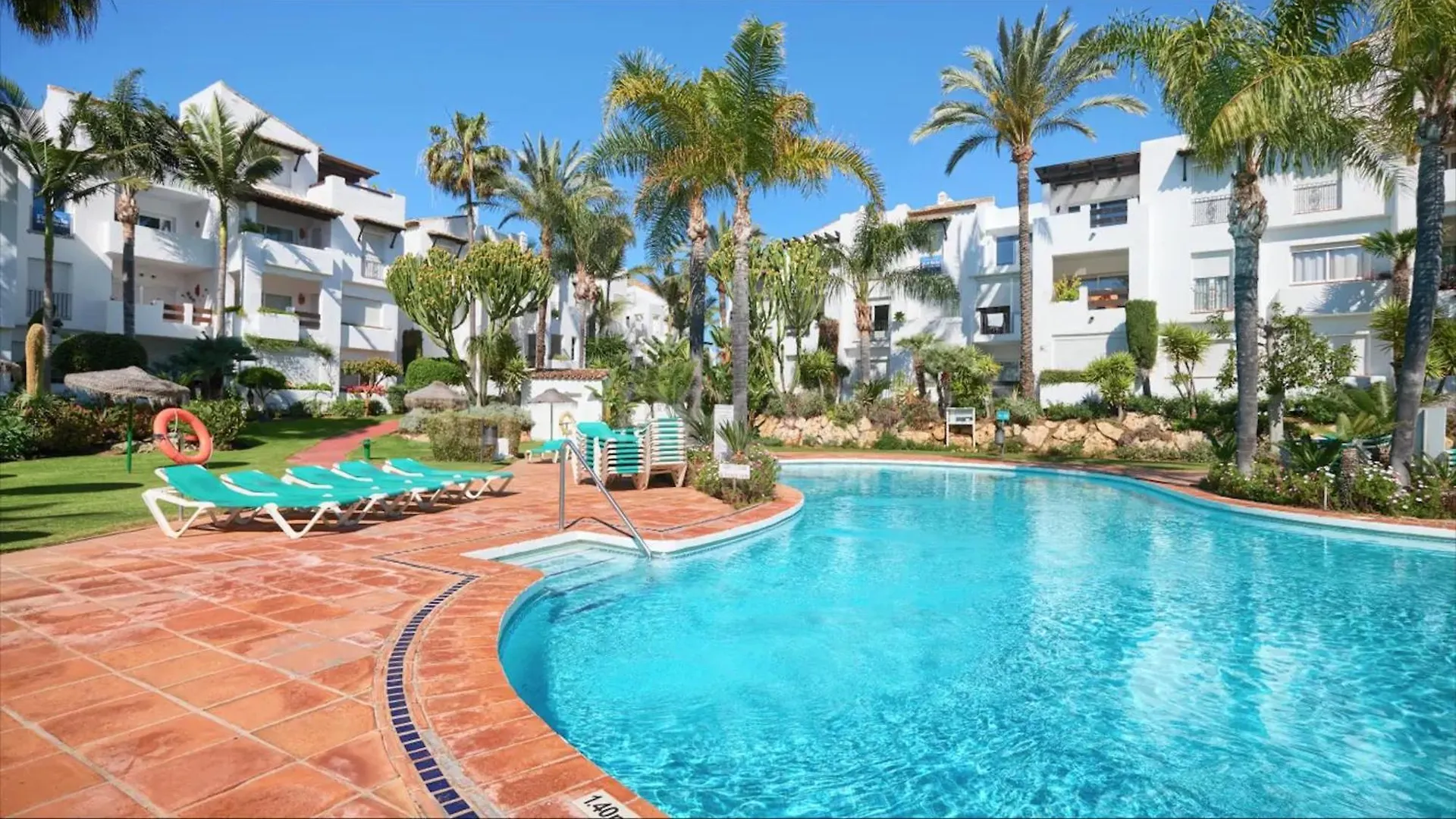 Exceptional Beachfront Complex With Pool In Costalita, Estepona contacts